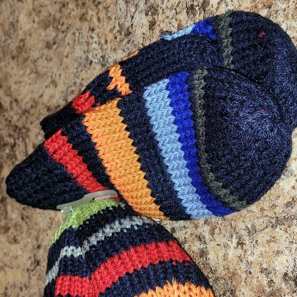 Infant's Hat & Gloves - Picture 2 of 4